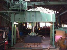 板金機械【2008078】山口鉄鋼製門型中古300tプレス昭和38年製買取