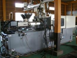 プラスチック成形機【2011053】日精樹脂工業製プラスチック射出2色成形機