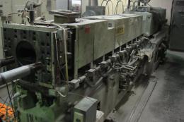 プラスチック押出機【2010052】東芝製2軸押出機TEM-100